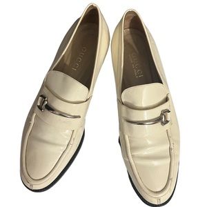 Authentic vintage GUCCI white loafers in good condition! Size 10 US Size 40 EU